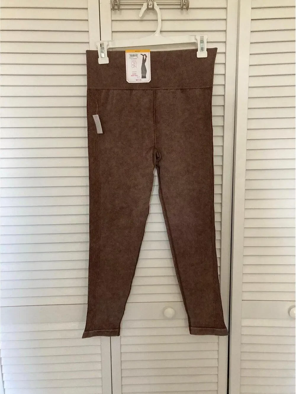 No Boundaries High Rise Crop Seamless brown leggings